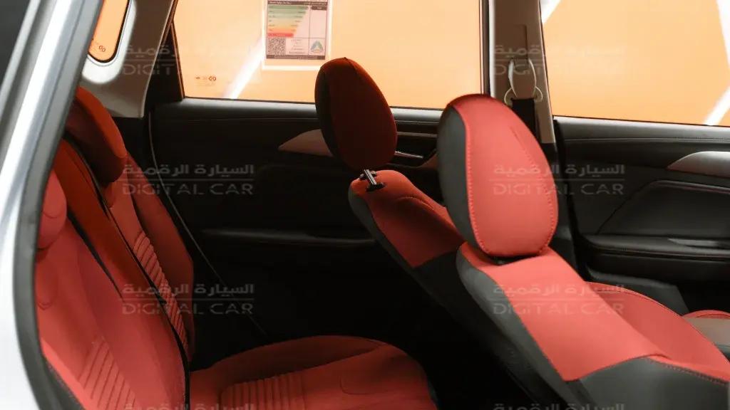 interior frontLeft